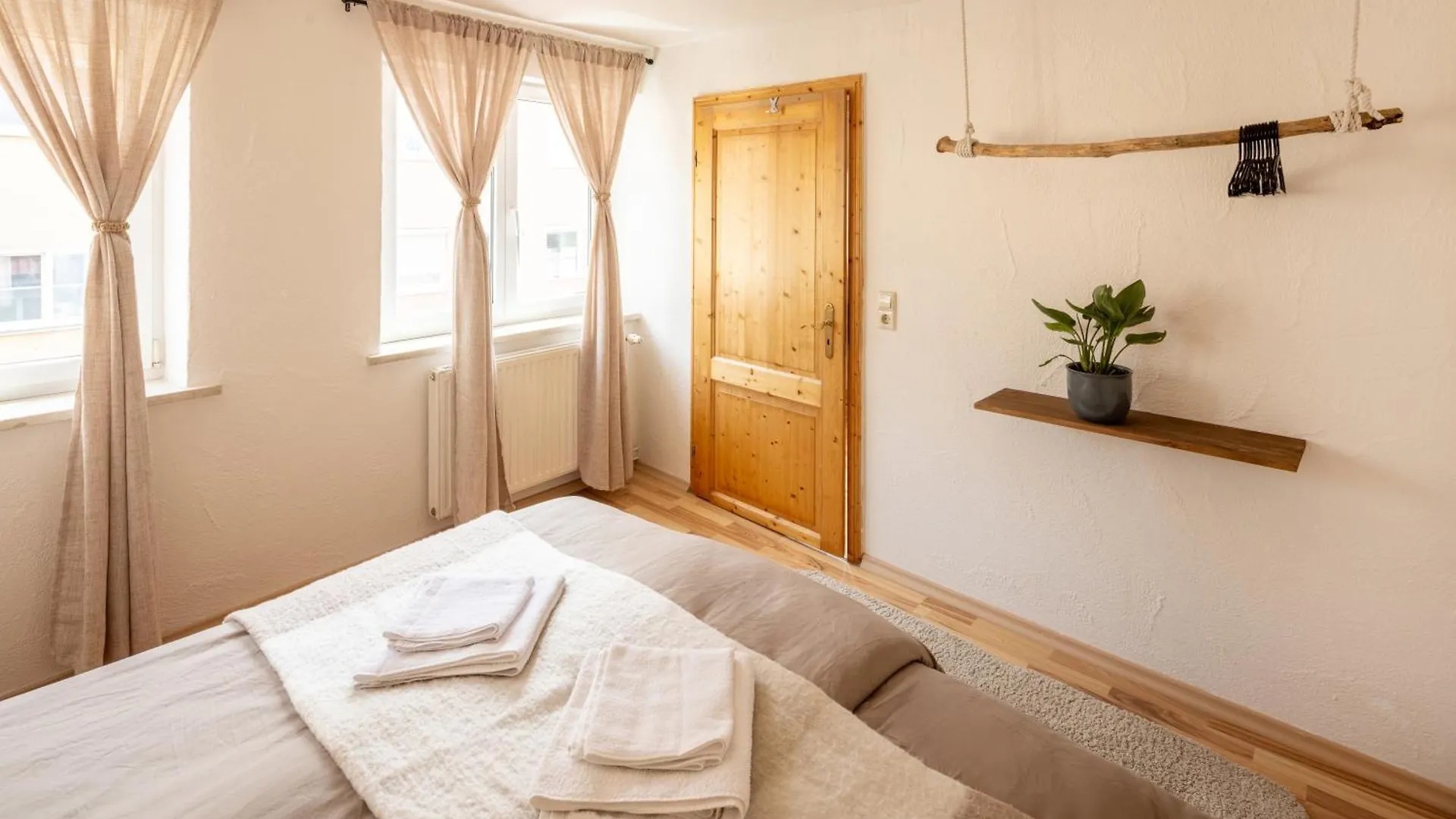 Cozy Central 3 Zimmer Apartment Fuer Bis Zu 8 Gaeste Μέμμινγκεν